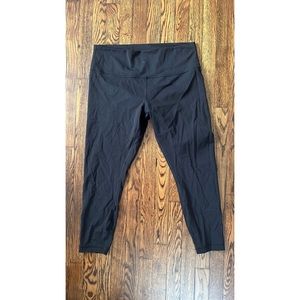 Size 16 lululemon leggings. Worn once.